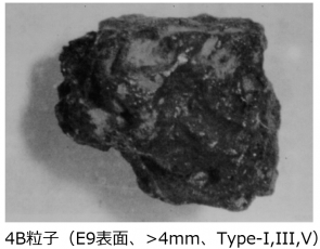 図２(h)　4B粒子の外観